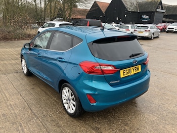 Used Ford Fiesta 2018 for sale - 77385300: Photo