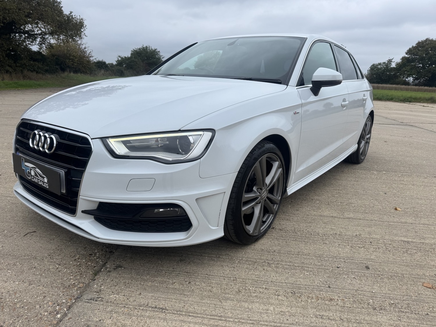 Used Audi A3 2014 for sale - 76799238: Photo 2