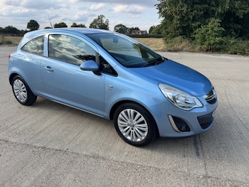 Vauxhall - Corsa
