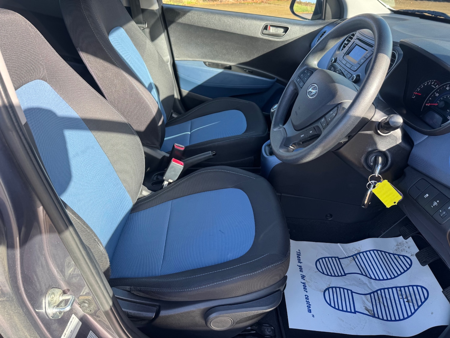 Used Hyundai i10 2014 for sale - 76436328: Photo 5