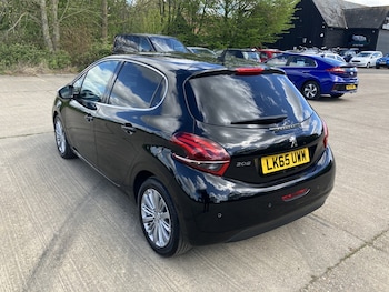 Used Peugeot 208 2015 for sale - 78300380: Photo