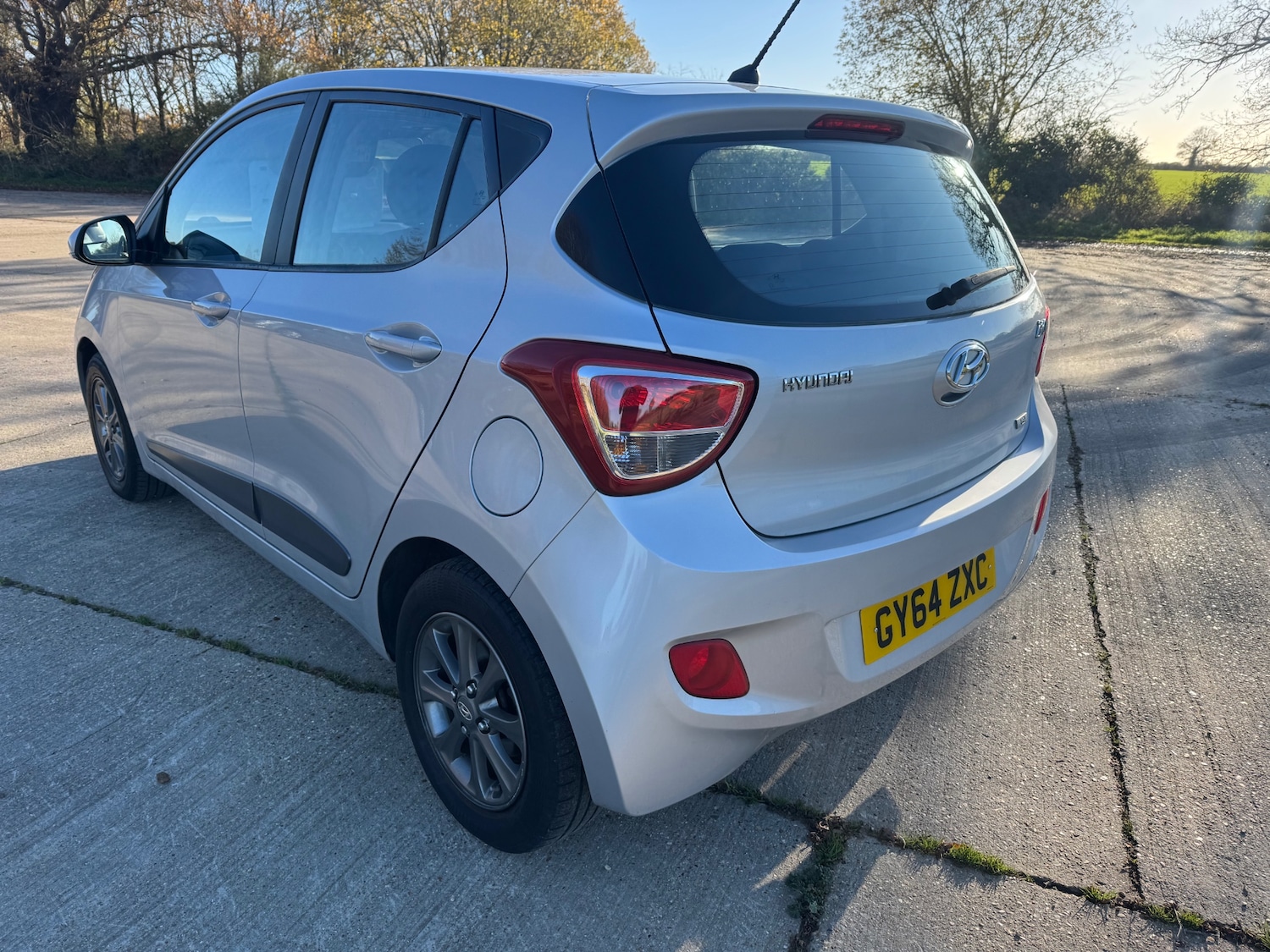 Used Hyundai i10 2014 for sale - 76757105: Photo 3