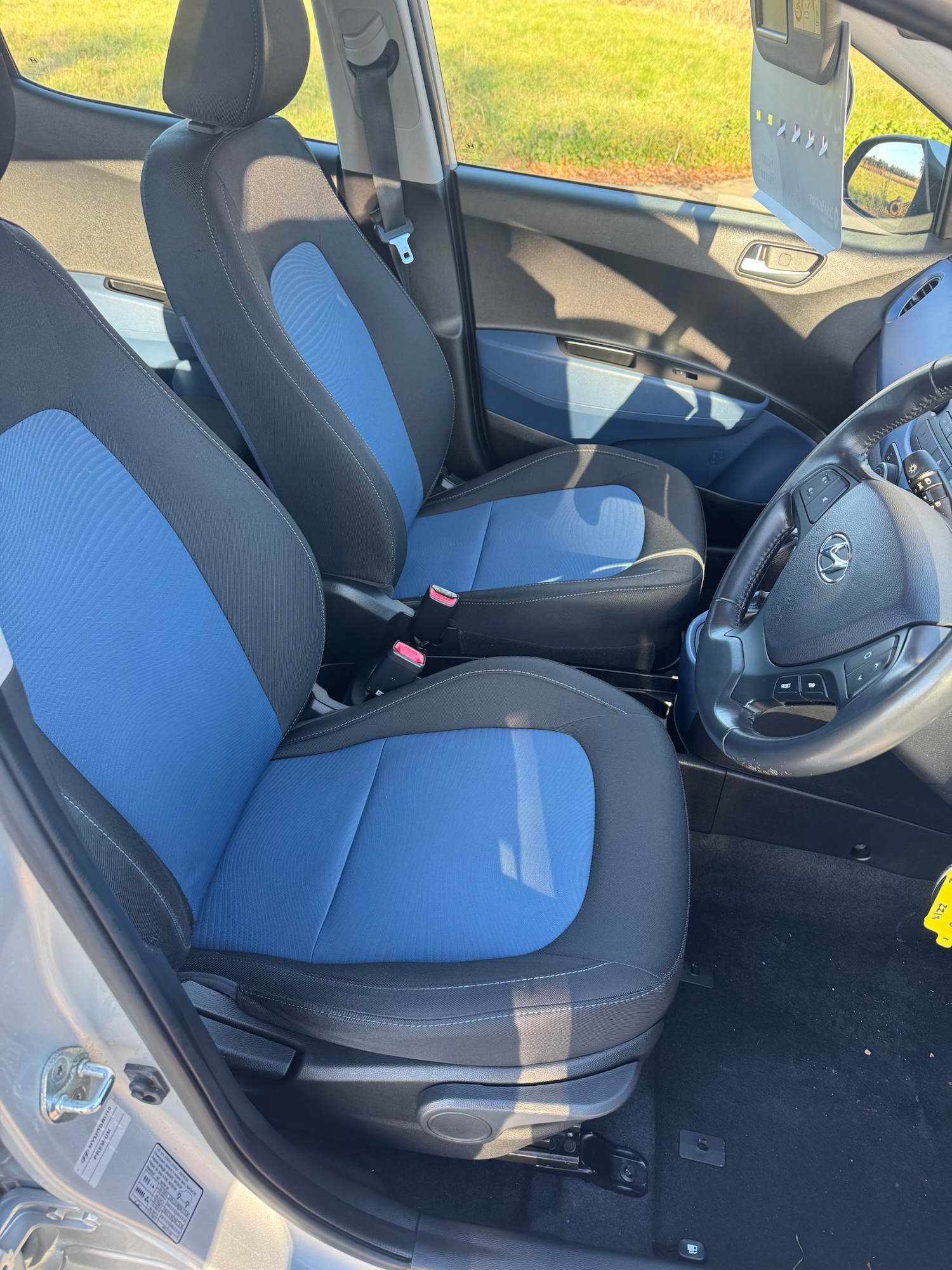 Used Hyundai i10 2014 for sale - 76757105: Photo 5