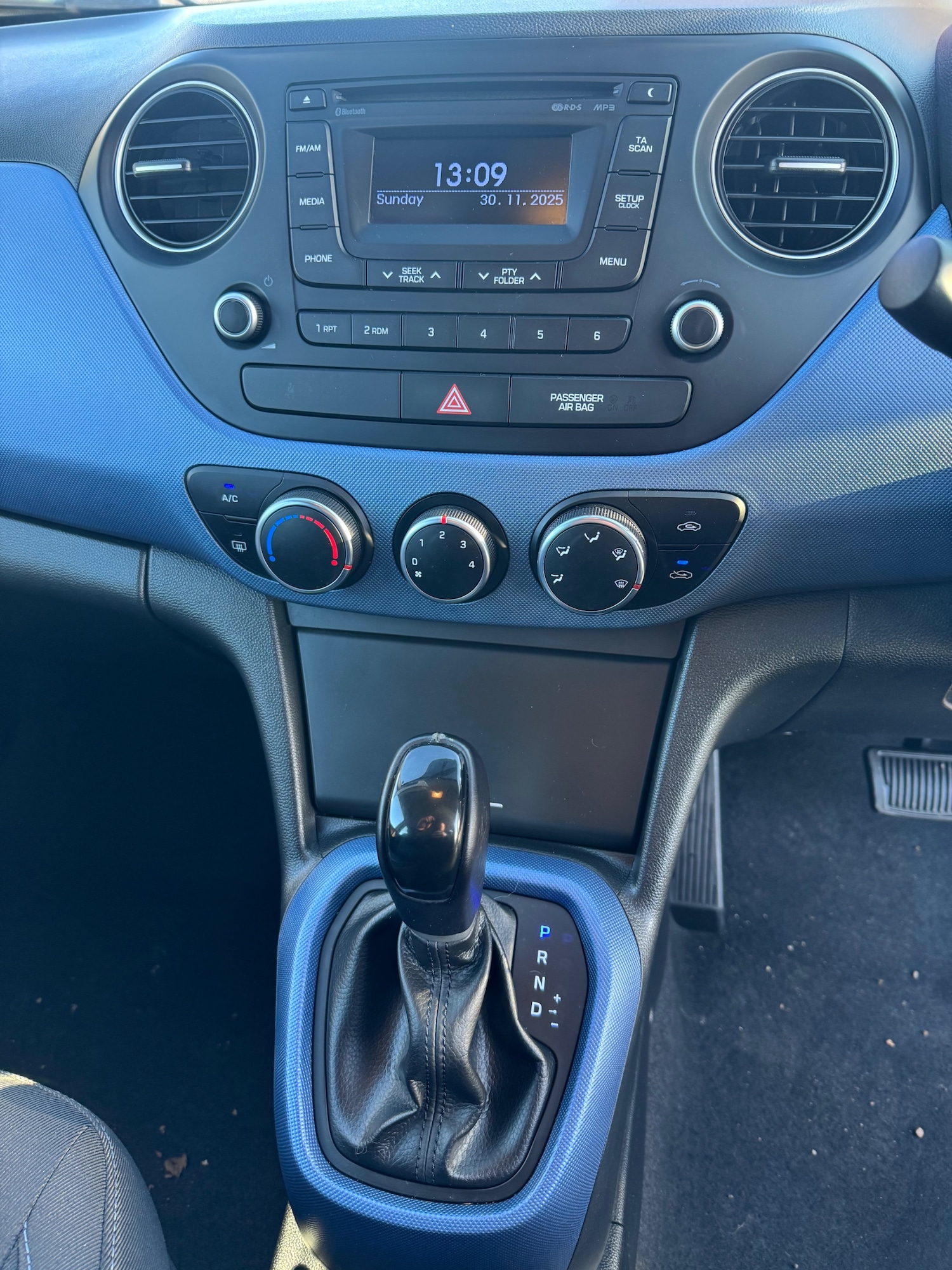 Used Hyundai i10 2014 for sale - 76757105: Photo 8