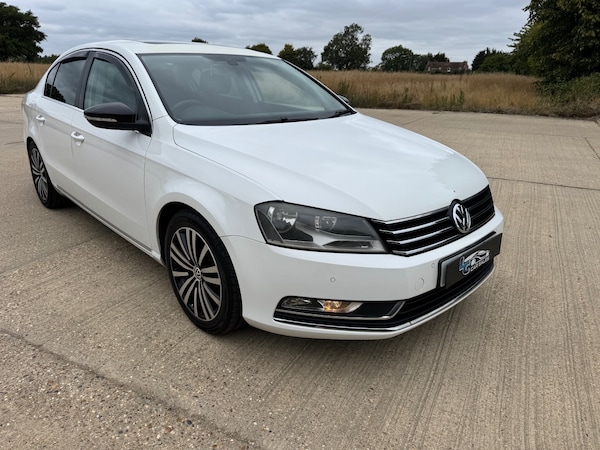 Used Volkswagen Passat 2011 for sale - 75604645: Photo 1