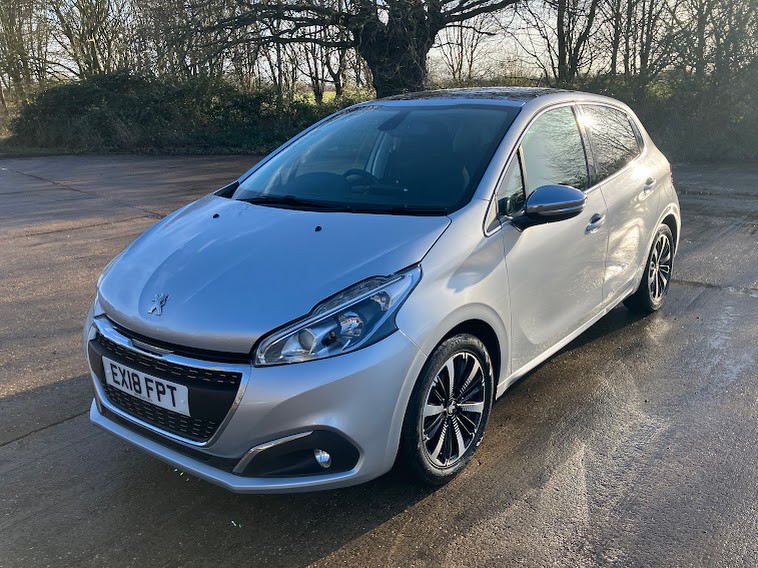 Used Peugeot 208 2018 for sale - 77135914: Photo 4