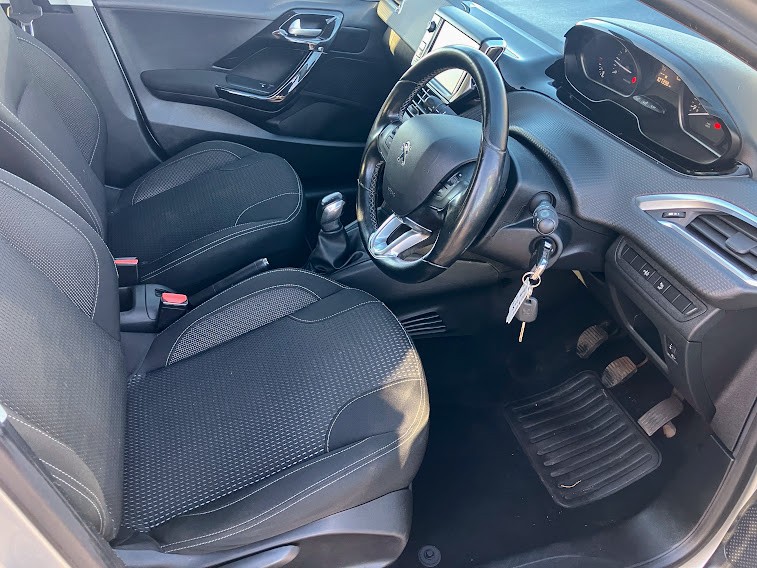 Used Peugeot 208 2018 for sale - 77135914: Photo 8