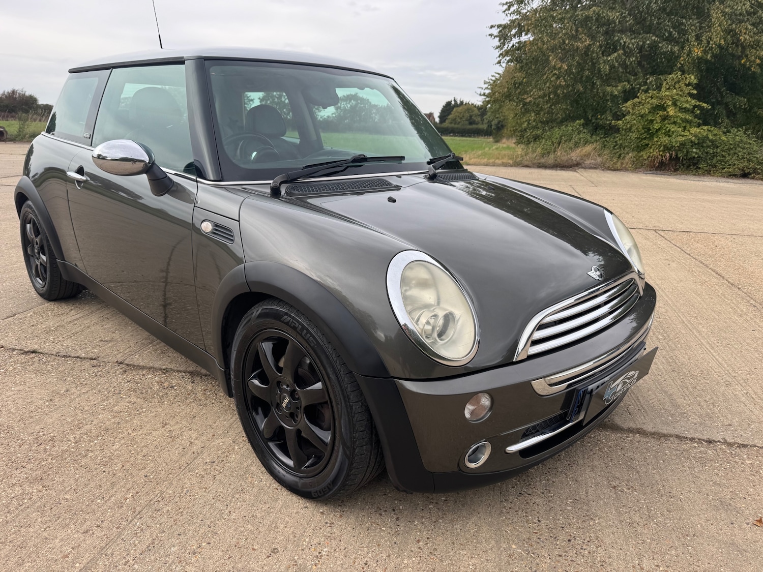Used MINI Hatch 2005 for sale - 76018002: Photo 1