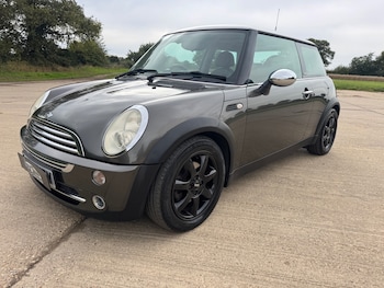 Used MINI Hatch 2005 for sale - 76018002: Photo