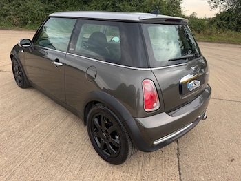 Used MINI Hatch 2005 for sale - 76018002: Photo