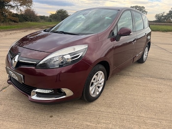 Used Renault Grand Scenic 2014 for sale - 76478280: Photo
