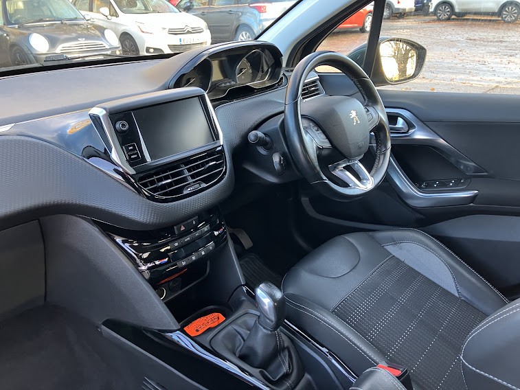 Used Peugeot 2008 2018 for sale - 76799136: Photo 16