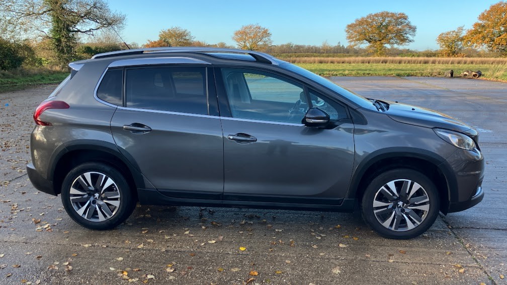 Used Peugeot 2008 2018 for sale - 76799136: Photo 2