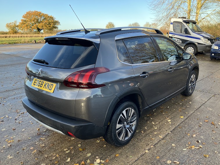 Used Peugeot 2008 2018 for sale - 76799136: Photo 5