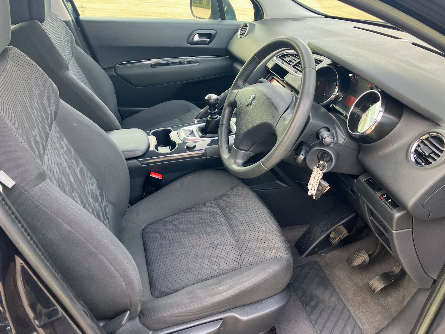 Used Peugeot 3008 2013 for sale - 77643704: Photo 9