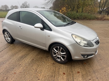 Vauxhall - Corsa