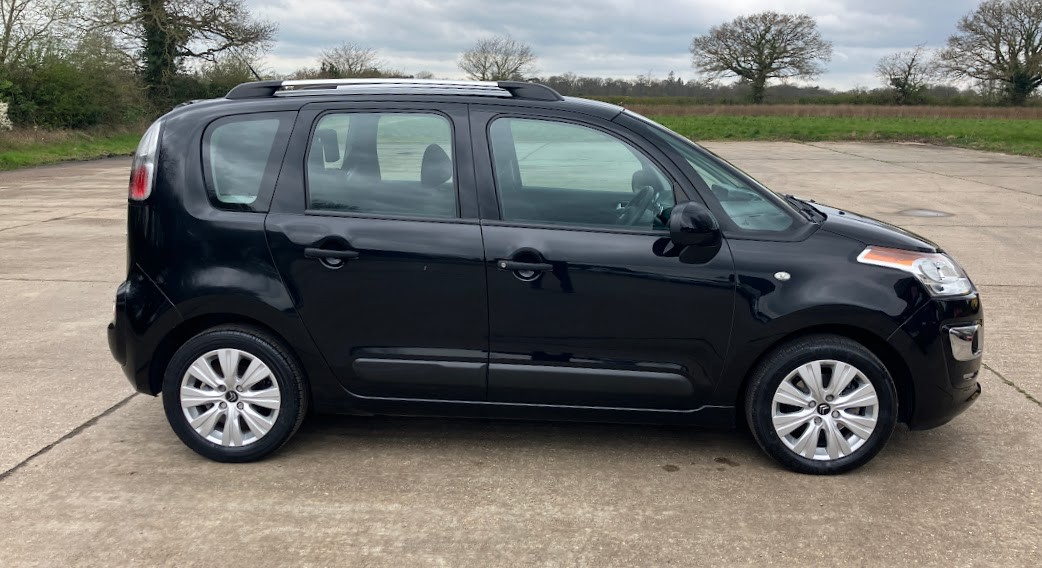 Used Citroen C3 Picasso 2016 for sale - 78084479: Photo 2