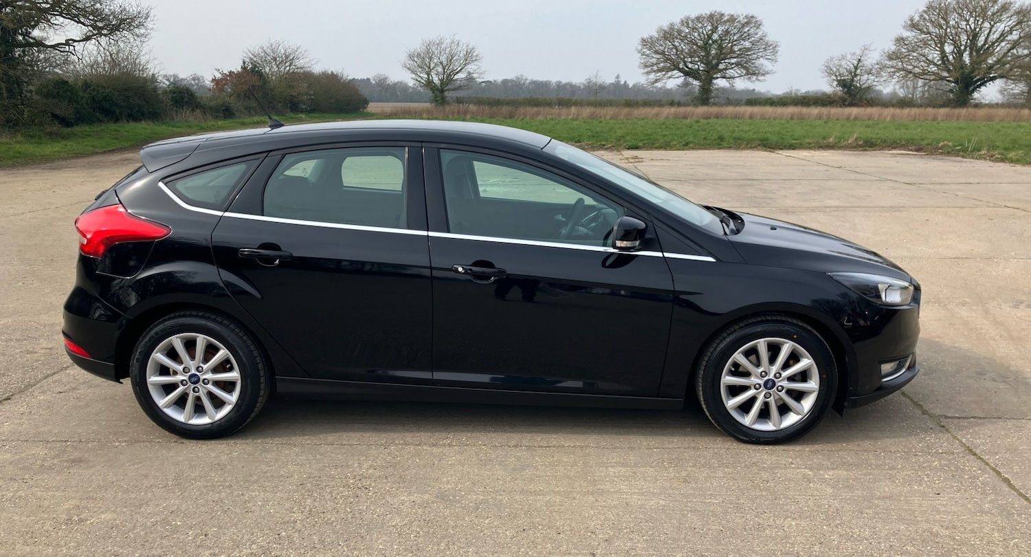 Used Ford Focus 2017 for sale - 77991694: Photo 3