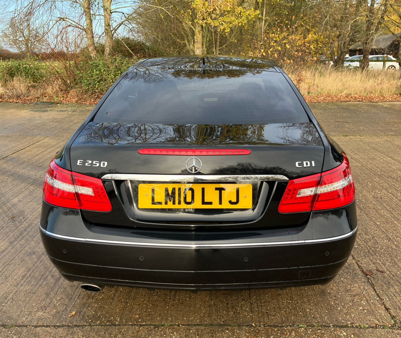 Used Mercedes-Benz E Class 2010 for sale - 76799308: Photo 8