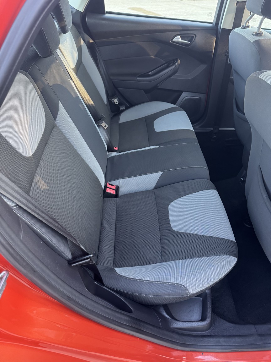 Used Ford Focus 2011 for sale - 76799226: Photo 6