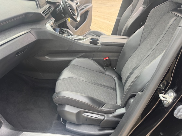 Used Peugeot 3008 2019 for sale - 76309976: Photo 8