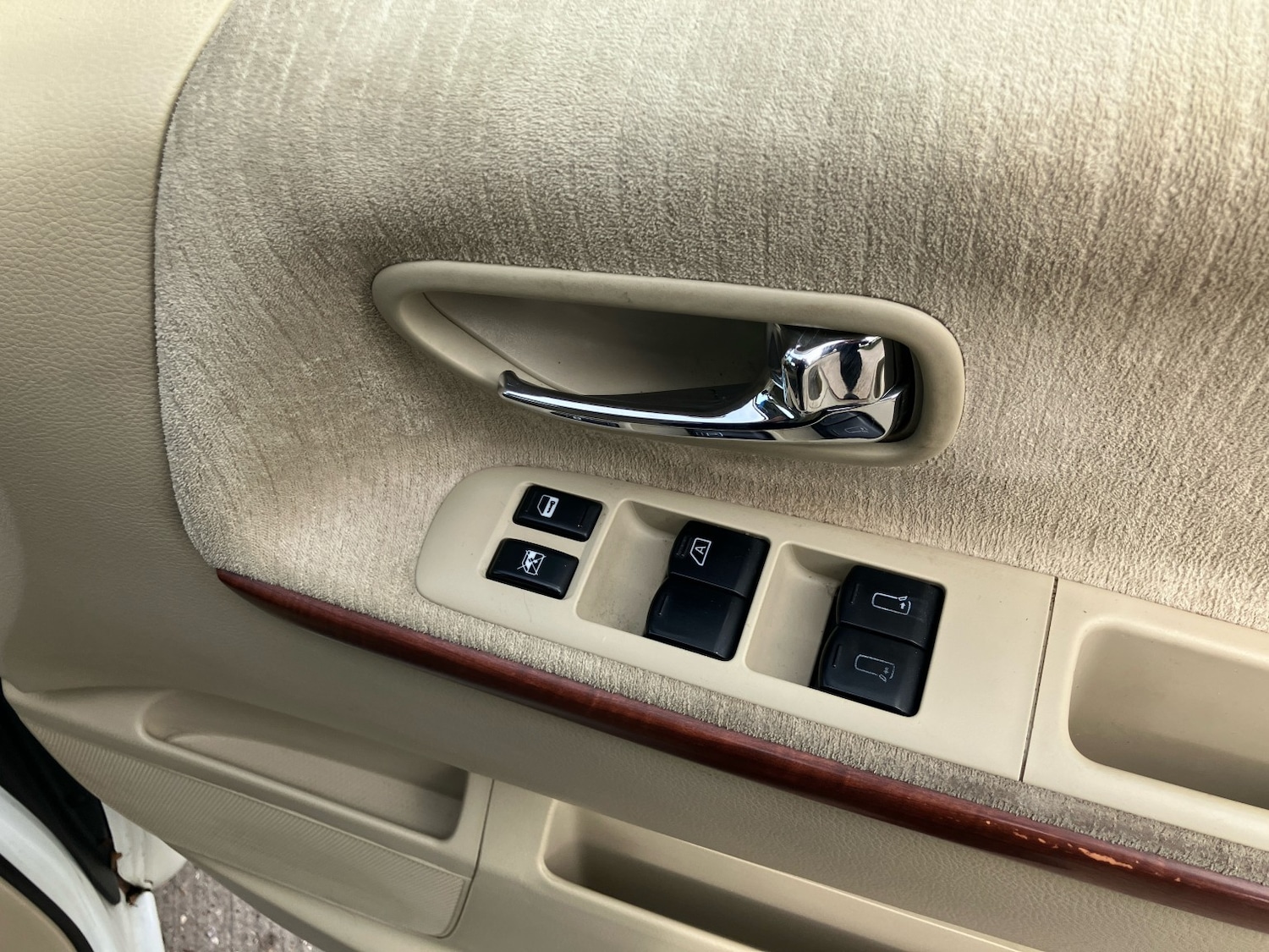 Used Nissan Elgrand 2020 for sale - 77991685: Photo 17