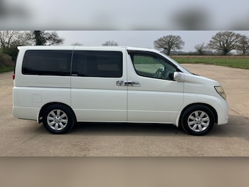 Used Nissan Elgrand 2020 for sale - 77991685: Photo