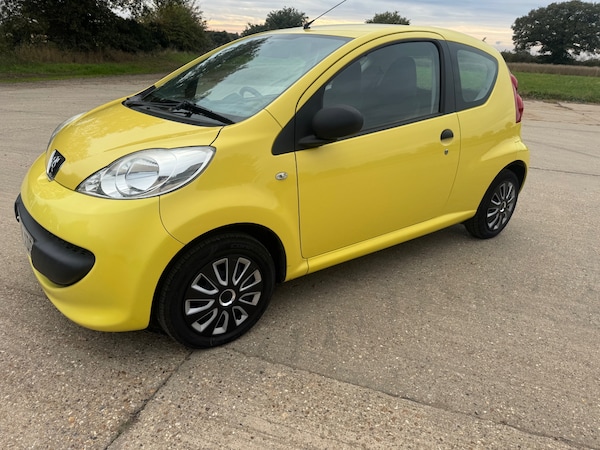 Used Peugeot 107 2009 for sale - 76130304: Photo 2