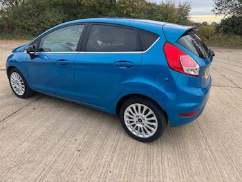Used Ford Fiesta 2015 for sale - 76464743: Photo