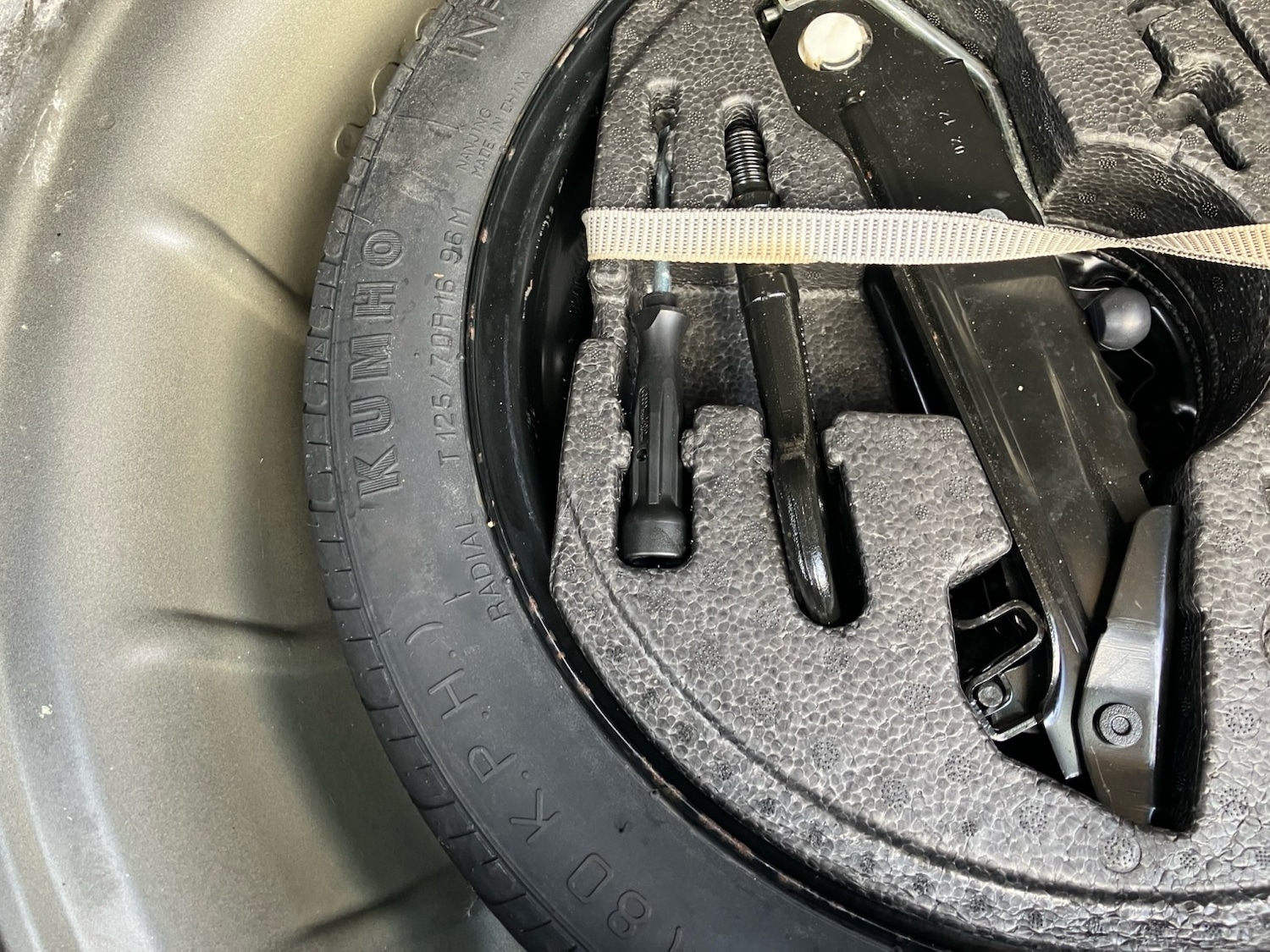 Used Volkswagen Golf 2012 for sale - 77264389: Photo 29