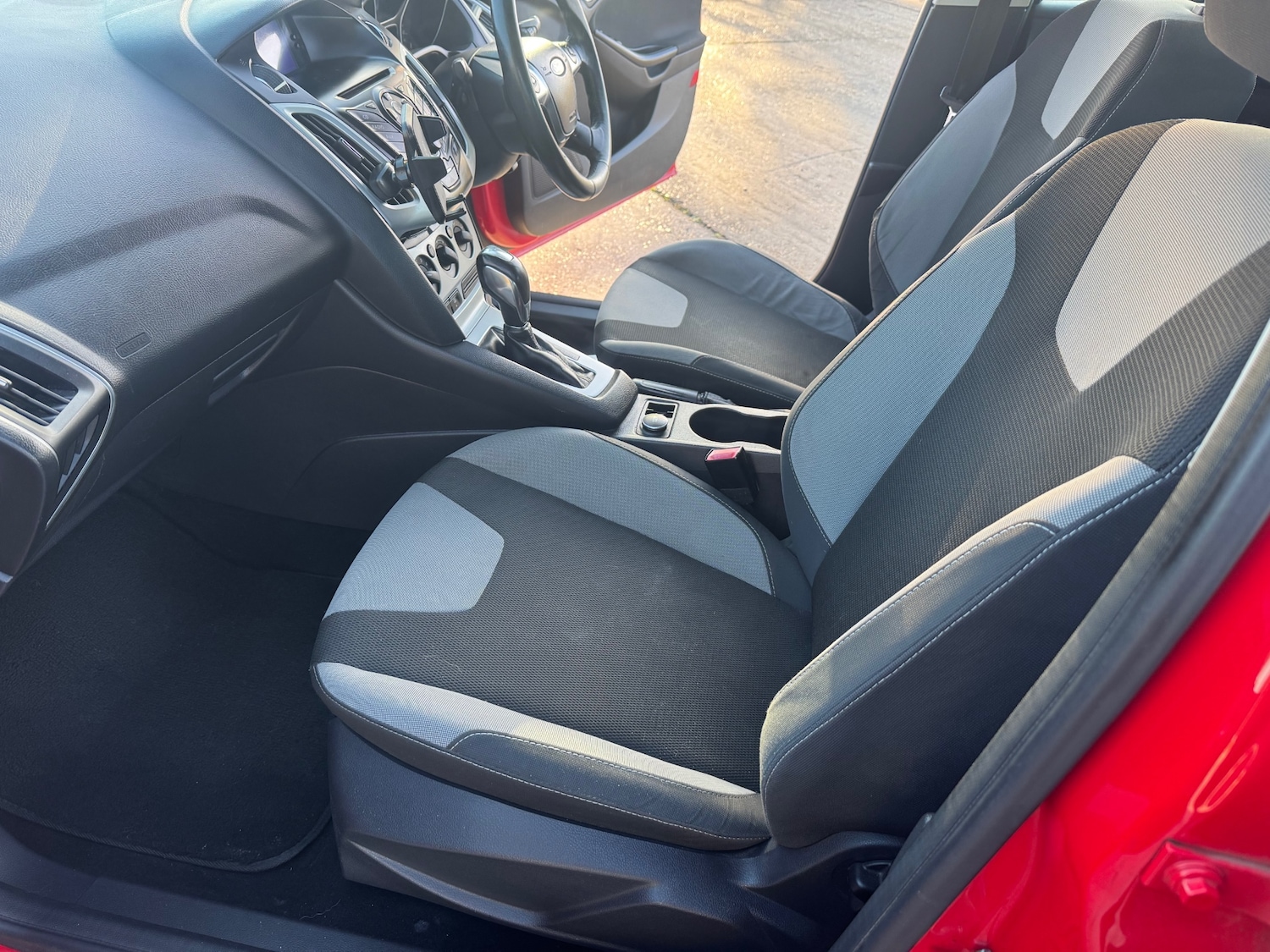 Used Ford Focus 2012 for sale - 76707179: Photo 8