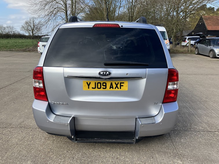 Used Kia Sedona 2009 for sale - 77742858: Photo 8