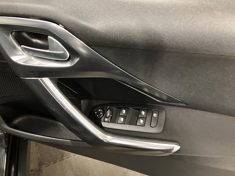 Used Peugeot 2008 2018 for sale - 76904656: Photo 14