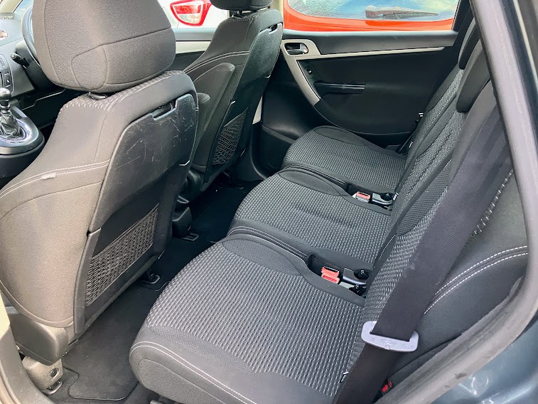 Used Citroen C4 Picasso 2012 for sale - 76799228: Photo 9