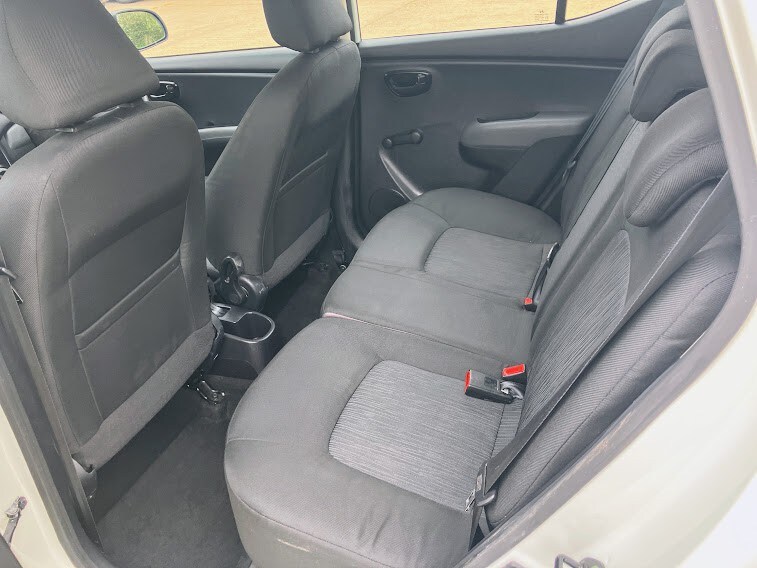 Used Hyundai i10 2013 for sale - 78213562: Photo 9