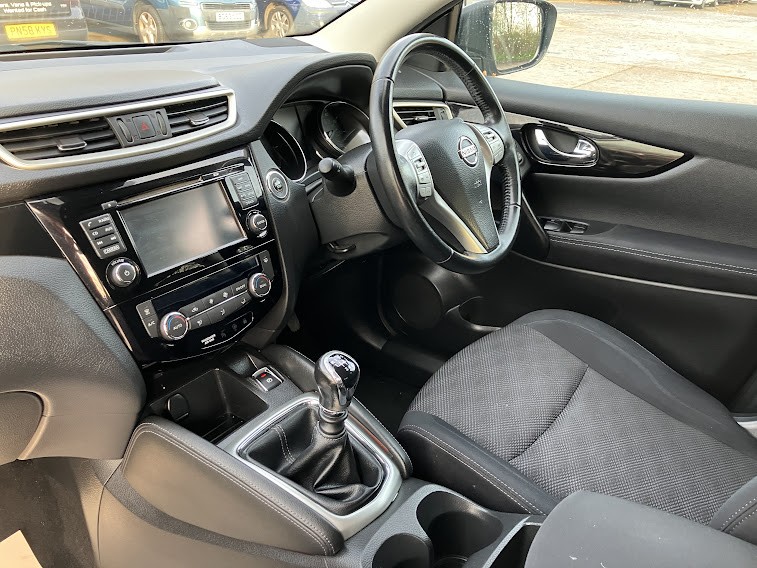 Used Nissan Qashqai 2016 for sale - 76799237: Photo 21