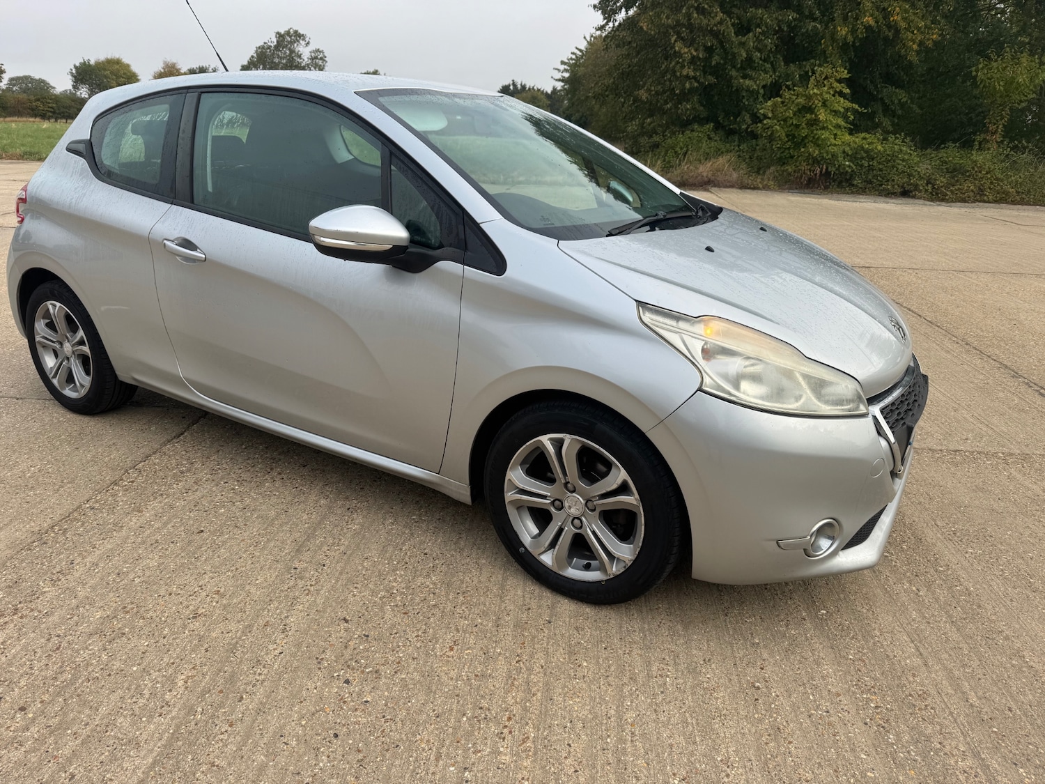 Used Peugeot 208 2013 for sale - 76005051: Photo 1
