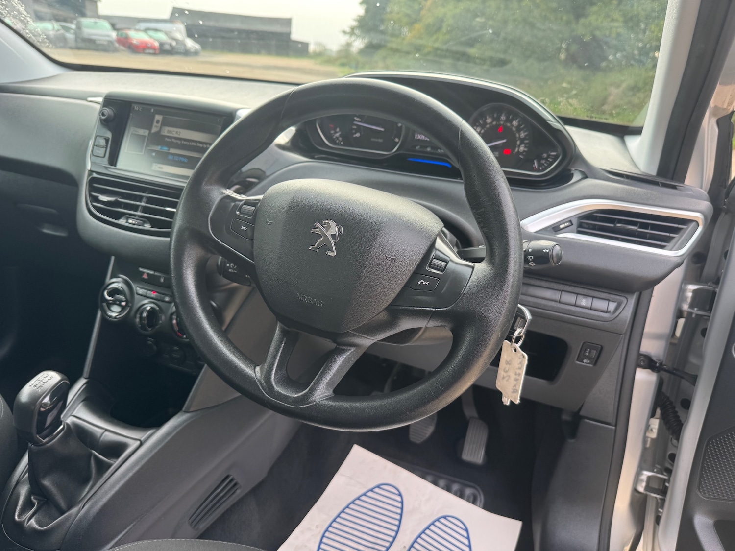 Used Peugeot 208 2013 for sale - 76005051: Photo 8