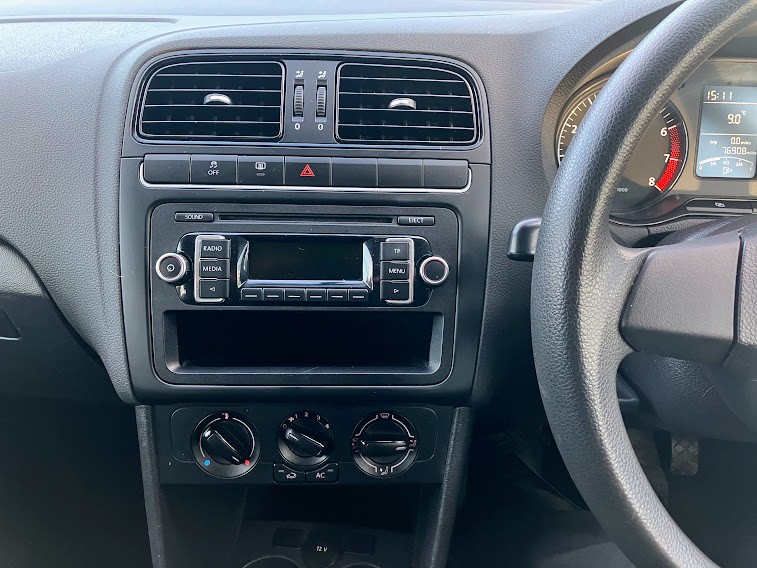 Used Volkswagen Polo 2011 for sale - 77314060: Photo 11