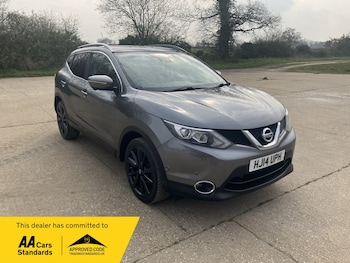 Used Nissan Qashqai 2014 for sale - 77991640: Photo