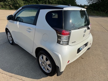 Used Toyota IQ 2009 for sale - 75596063: Photo
