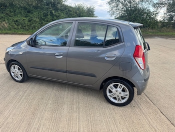 Used Hyundai i10 2010 for sale - 75797126: Photo