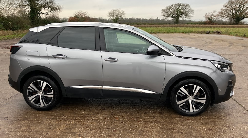 Used Peugeot 3008 2018 for sale - 76963327: Photo 2