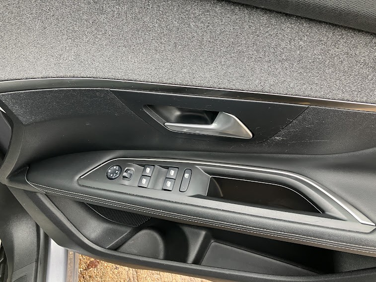 Used Peugeot 3008 2018 for sale - 76963327: Photo 22