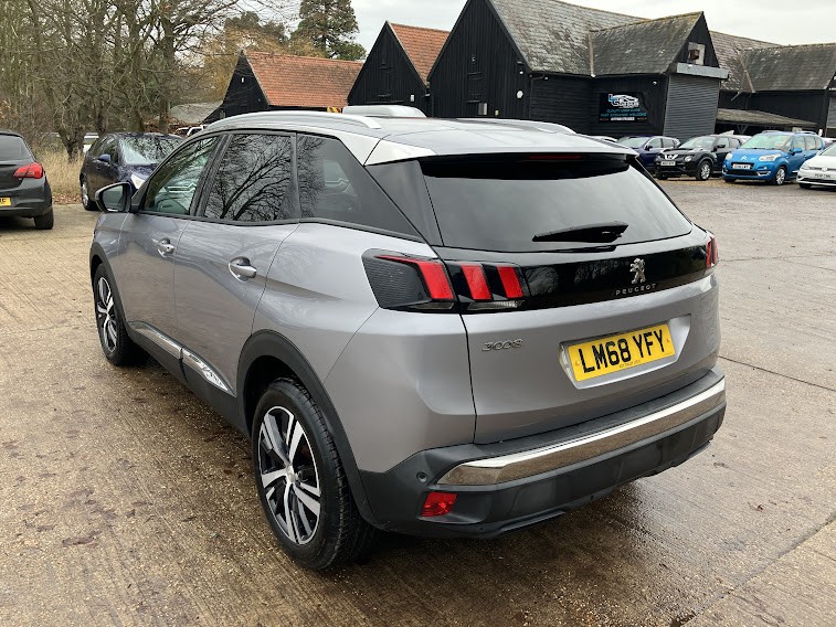 Used Peugeot 3008 2018 for sale - 76963327: Photo 3