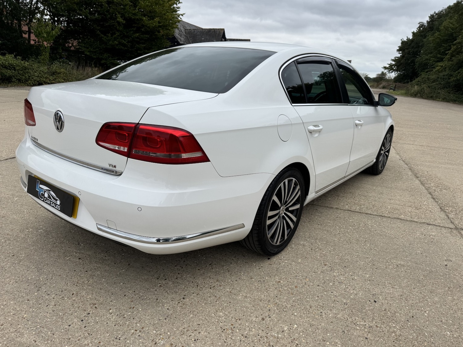 Used Volkswagen Passat 2011 for sale - 76799225: Photo 3
