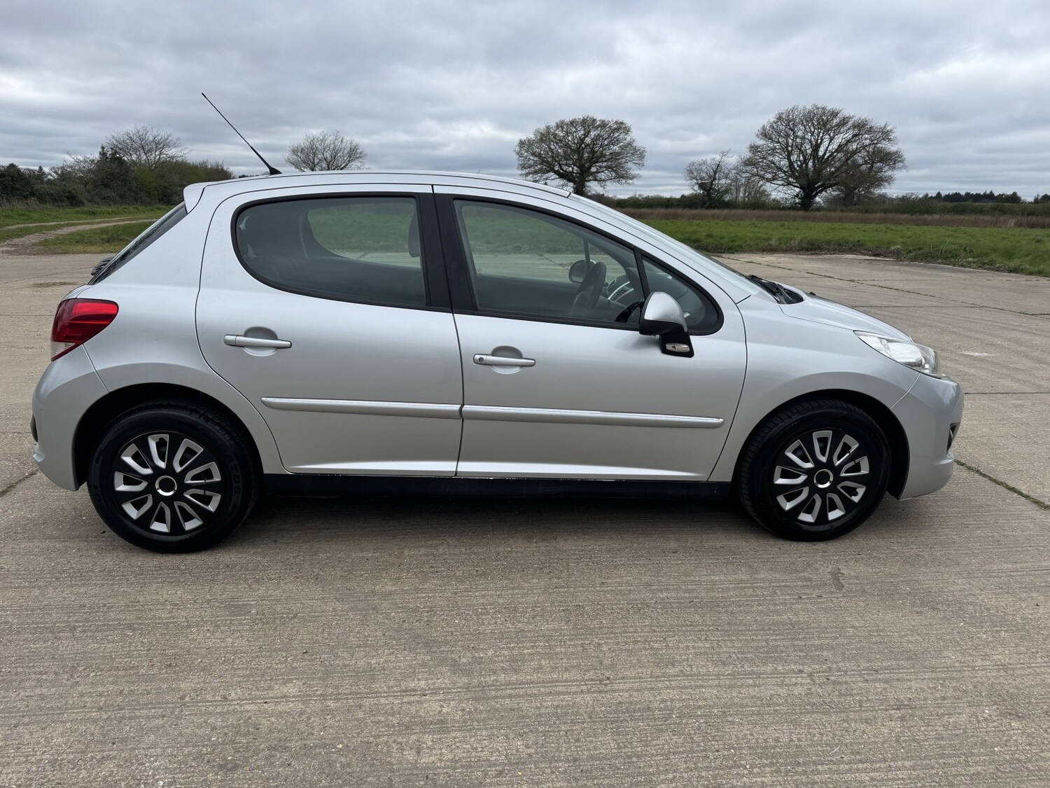 Used Peugeot 207 2012 for sale - 78125129: Photo 6