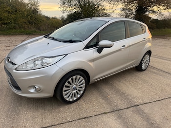 Used Ford Fiesta 2010 for sale - 76490494: Photo
