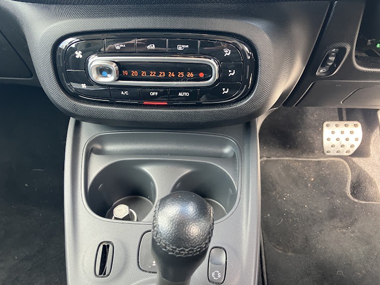 Used smart fortwo 2016 for sale - 77844923: Photo 17