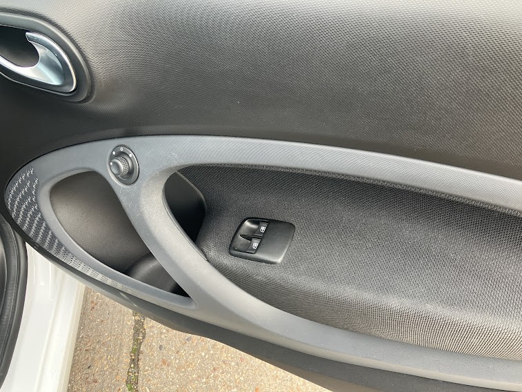 Used smart fortwo 2016 for sale - 77844923: Photo 19